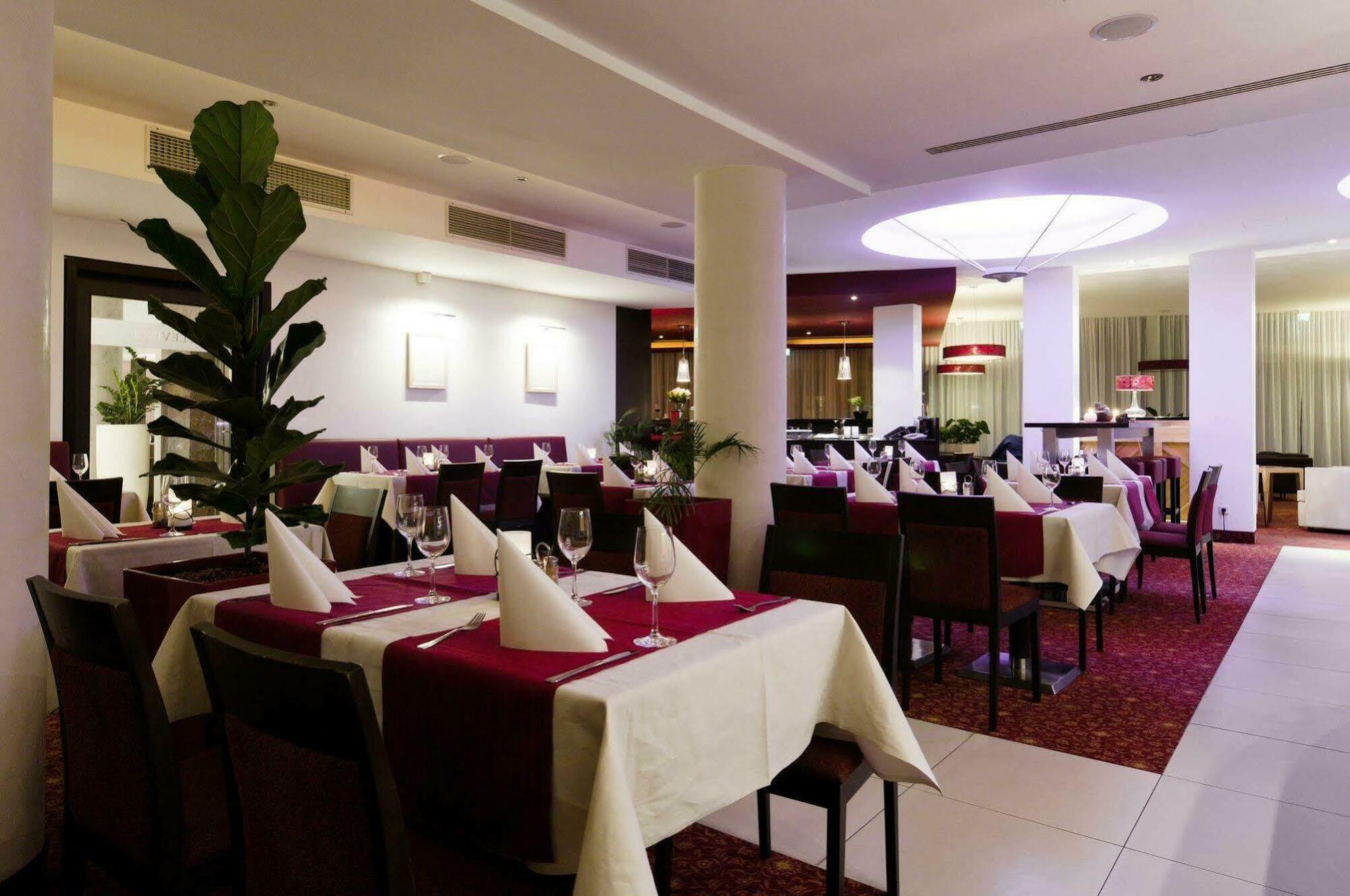Hotel Europa Мюнхен Ресторан фото